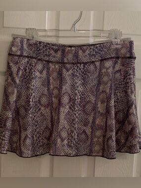 Sofibella Lavender Snakeskin Print Athletic Skirt/Built In Shorts∙Size M∙EUC